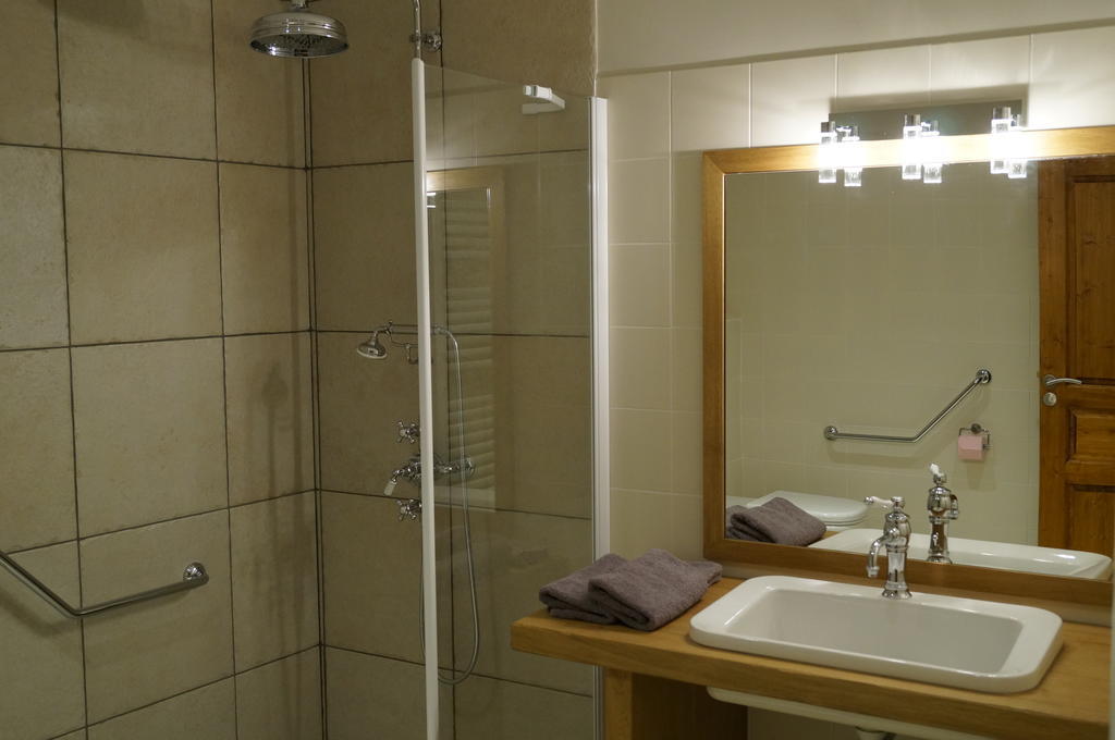 Chambres D'Hotes La Leva Villette-d'Anthon Phòng bức ảnh